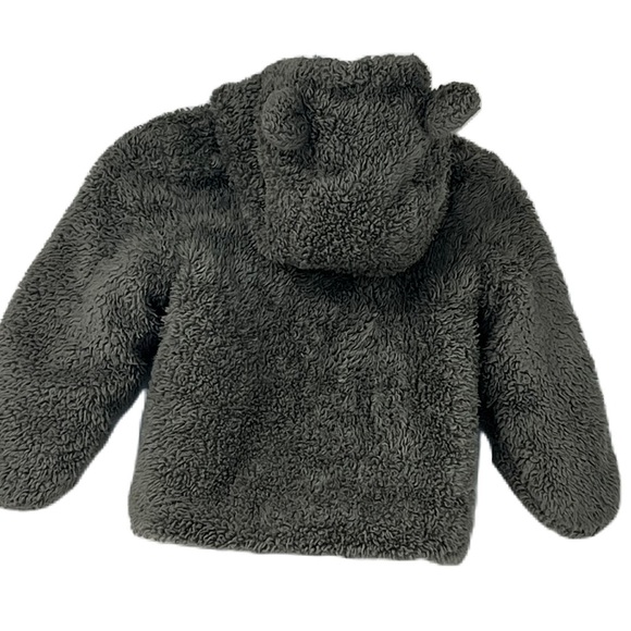 3 Pommes Baby Gray Faux Fur Coat size 6 months cozy warm classic fall winter yum - Picture 2 of 8